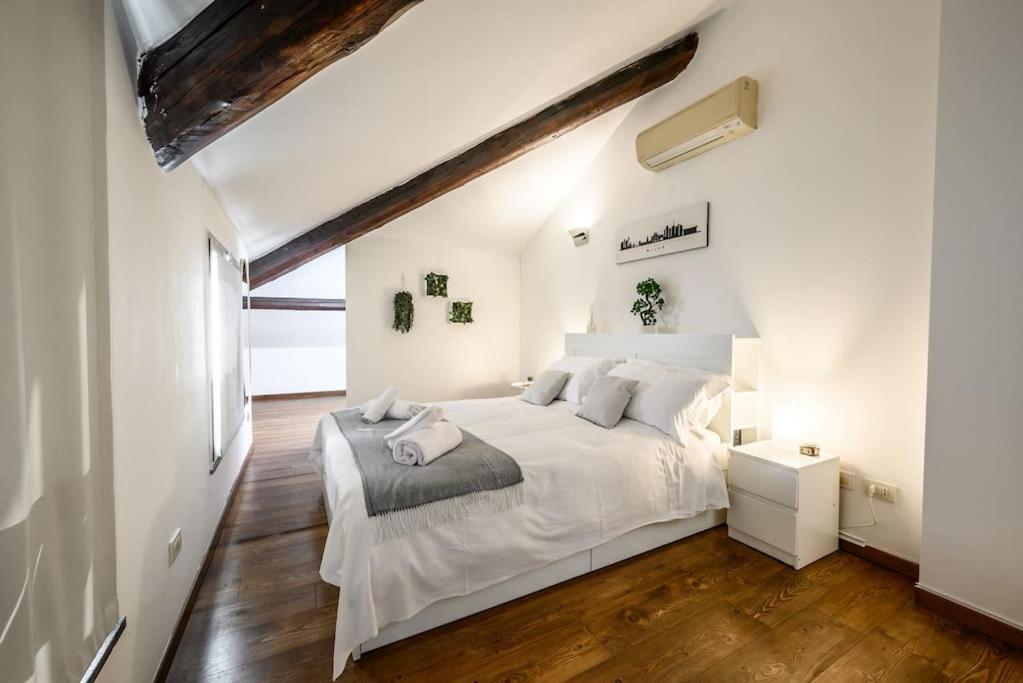 Appartamento Buenos Aires' Nest - 10 Minutes From Duomo With Terrace Milano Esterno foto